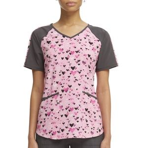 SCRUBSTAR WOMEN’S SENTIMENTAL HEARTS V - NECK PRINT SCRUB TOP